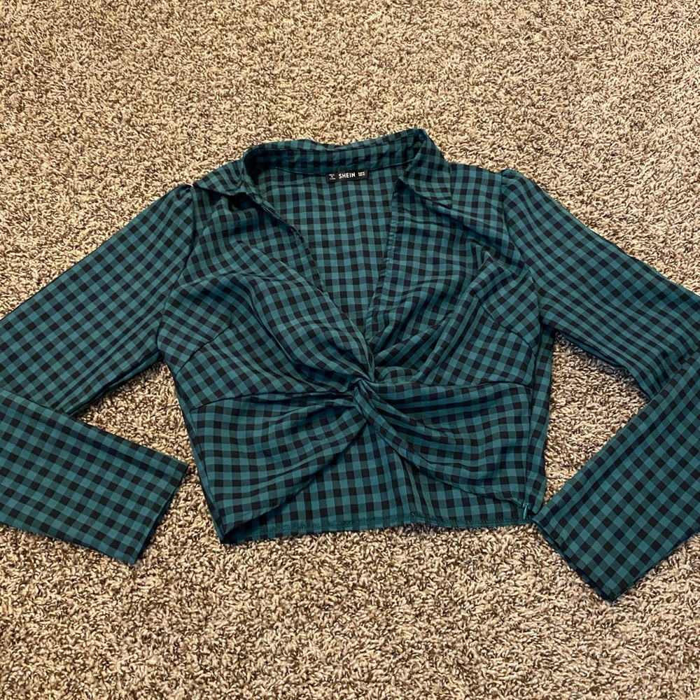 Cropped flannel long sleeve